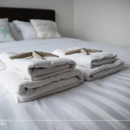 Palmes Pirmas Sezonas *