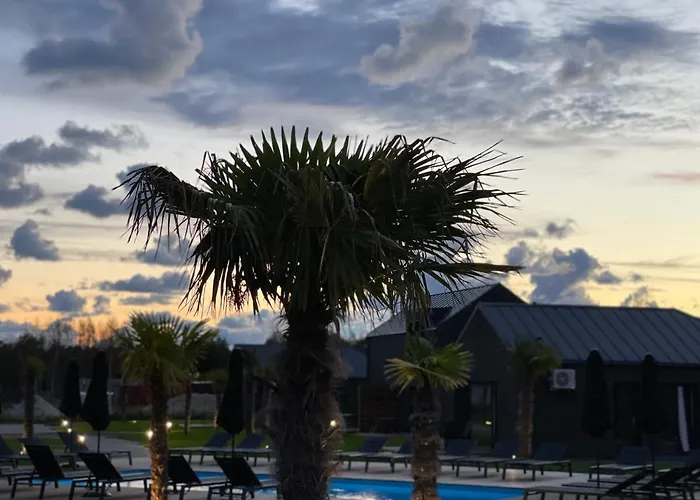 Апартаменти Palmes Pirmas Sezonas Паланга